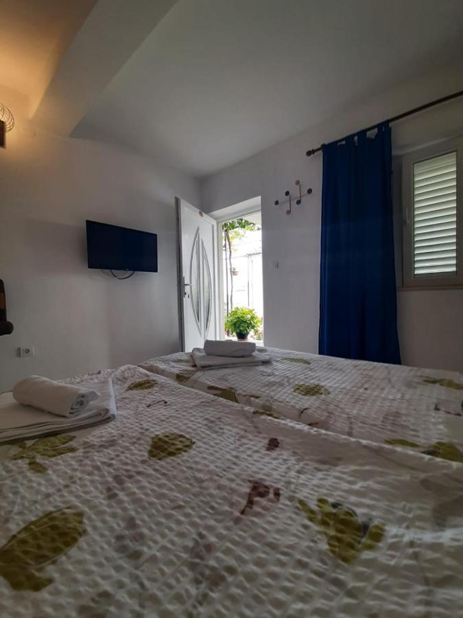 Apartments Mate Bol Bagian luar foto